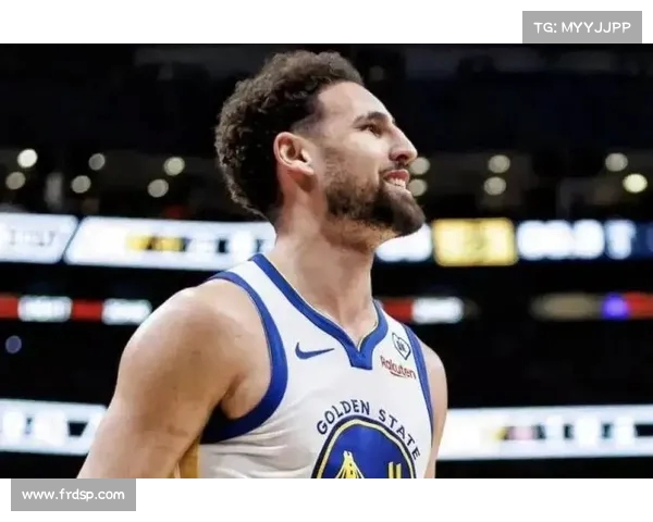 克莱汤普森年薪骤降,今夏NBA薪资变动解析(克莱汤普森得分最高) 克莱汤普森年薪骤降,今夏NBA薪资变动解析(克莱汤普森得分最高)